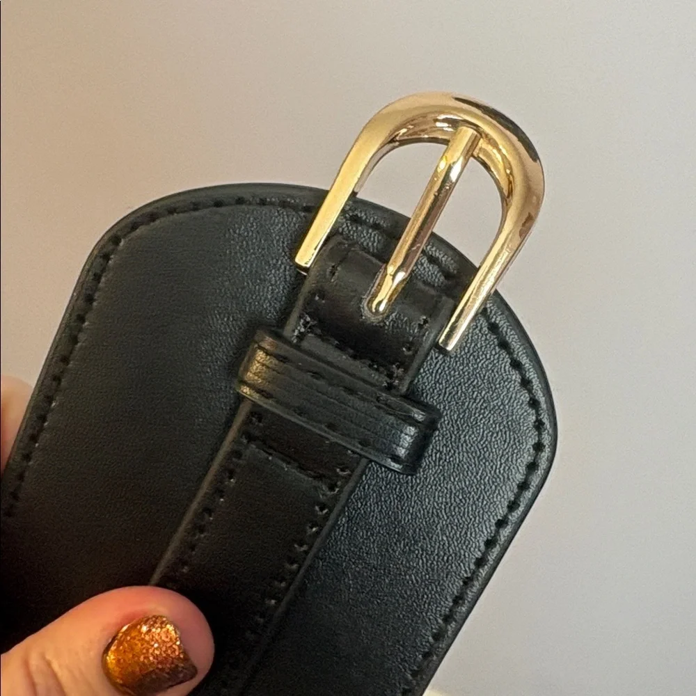 None unbranded faux